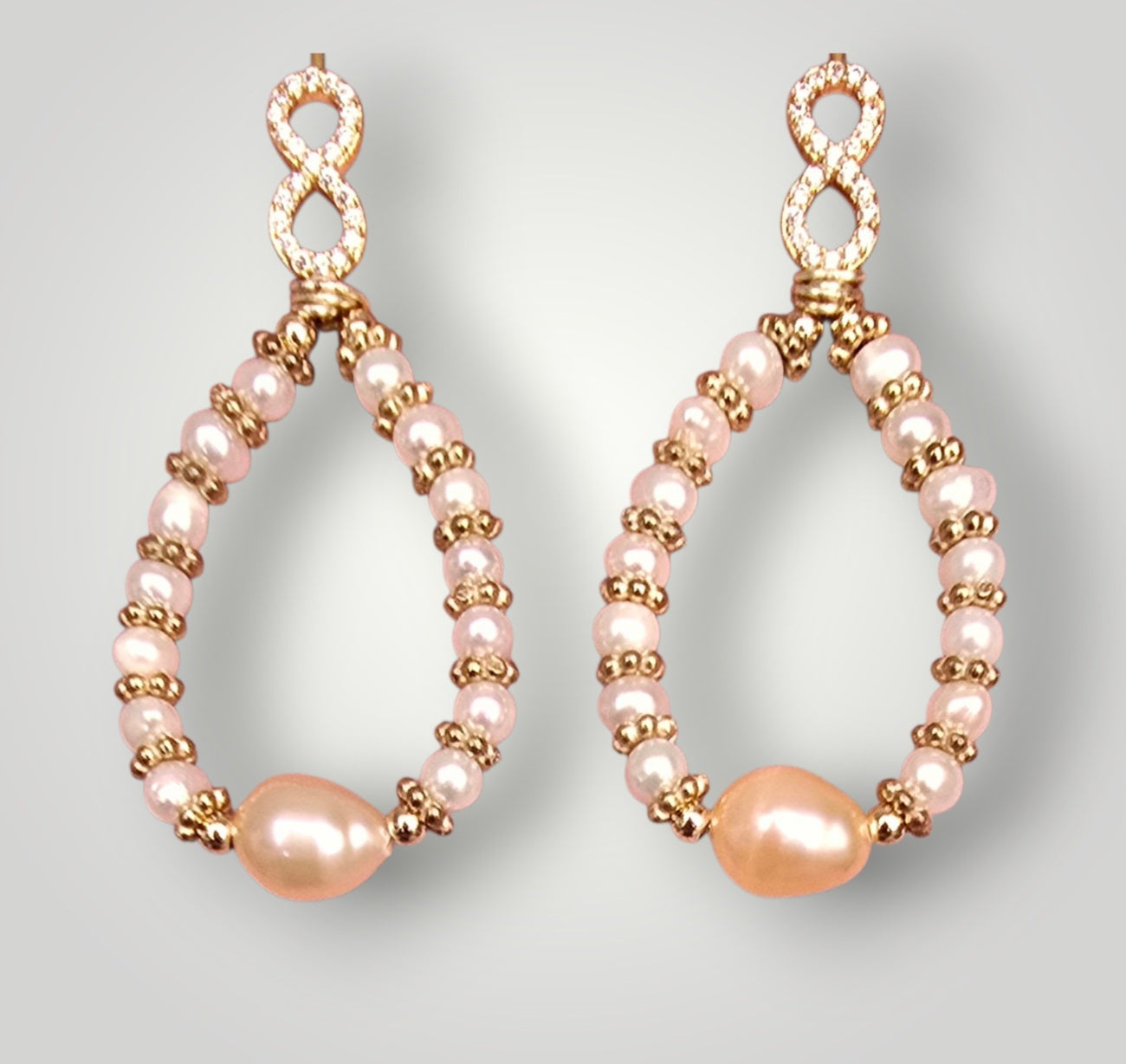 Pendientes de la colección: Perlas infinito