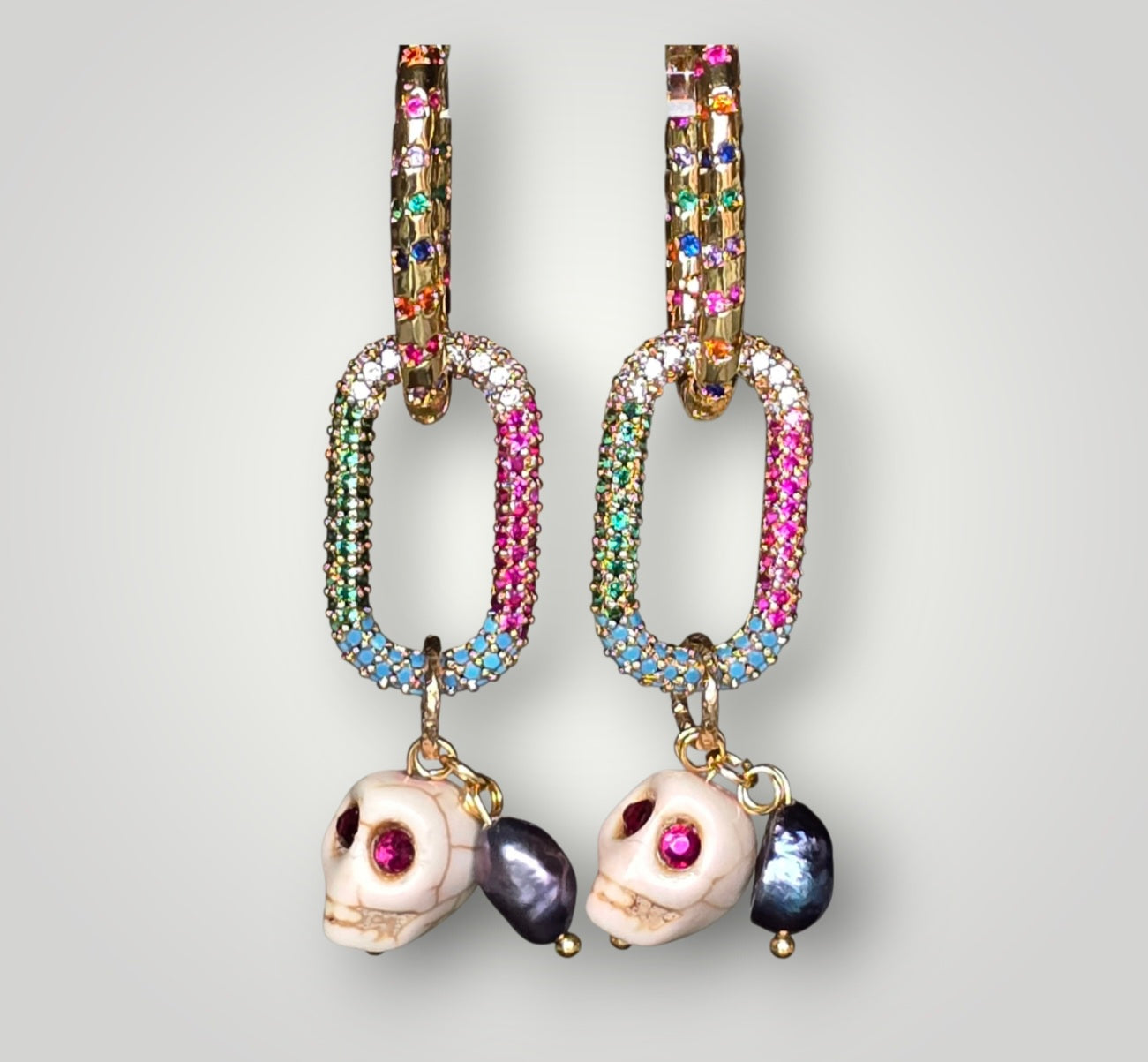 Pendientes de la colección: Perlas Calavera